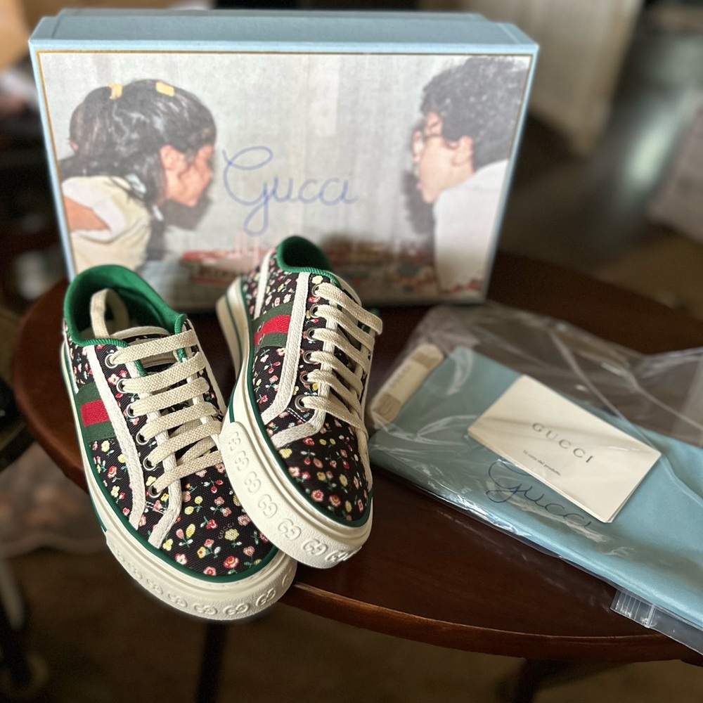 Gucci x Liberty of London 1977 Tennis Sneakers Black Floral Size 5 US Women